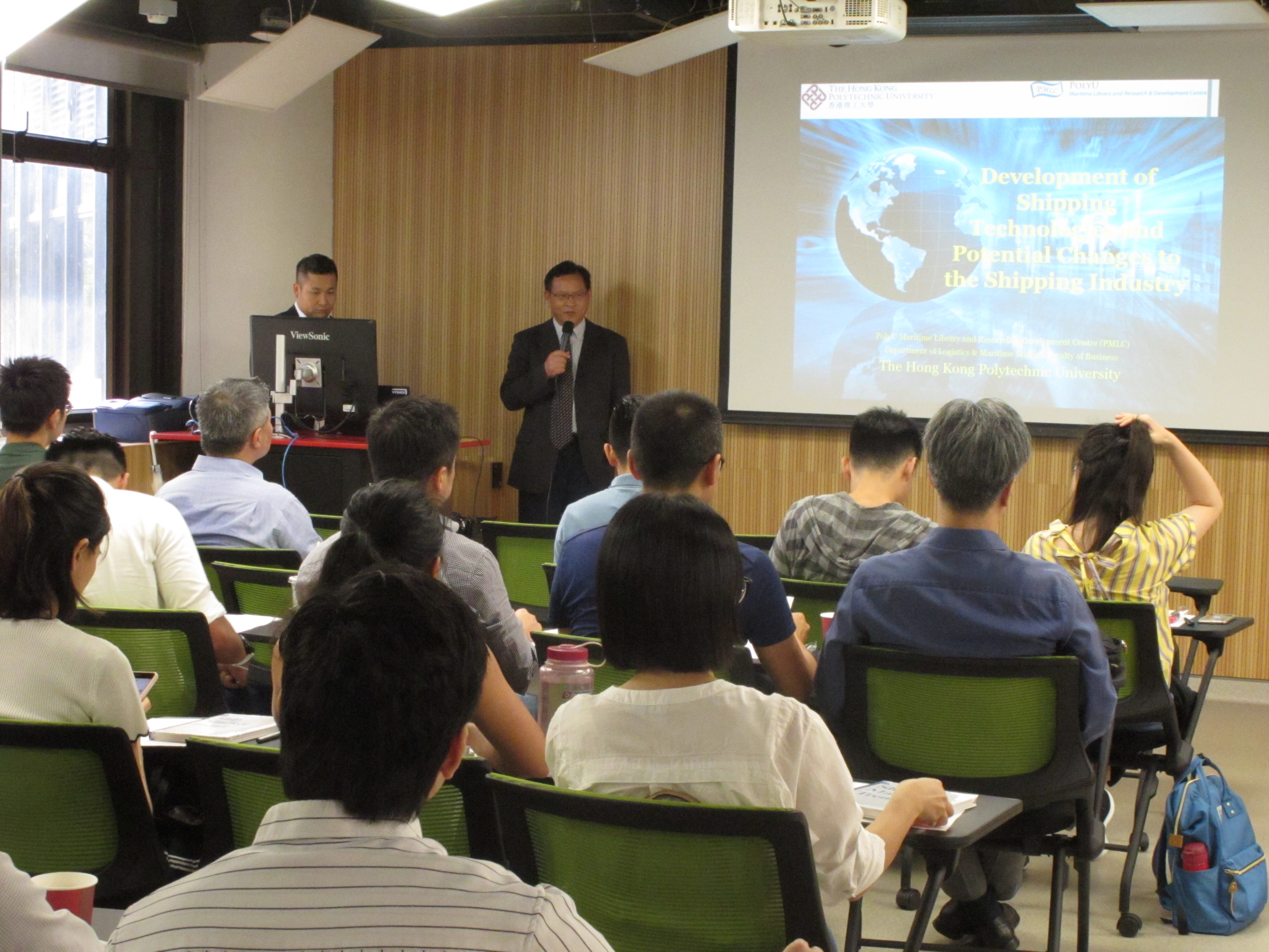 Our Centre held an open forum on Development of Shipping Technologies and Potential Changes to the Shipping Industry